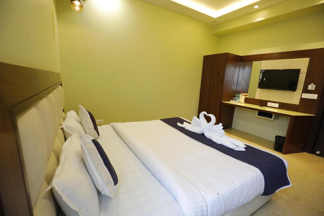Taj Sojourn Bed & Breakfast 2*