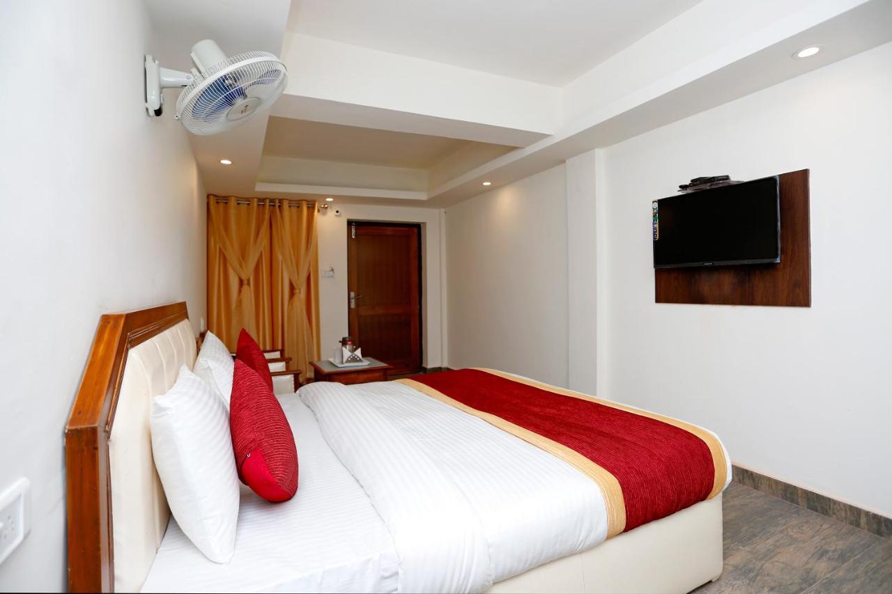 Oyo 8989 Raj Hotel Agra (Uttar Pradesh)