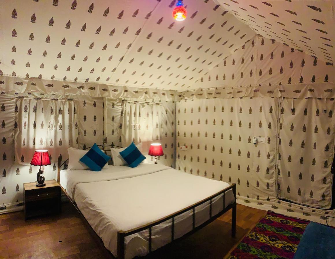 Agra Camps And Luxury tent Agra (Uttar Pradesh)
