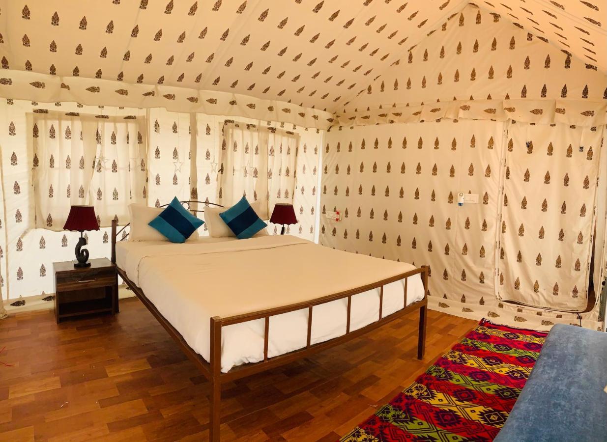 Agra Camps And Luxury tent Agra (Uttar Pradesh)