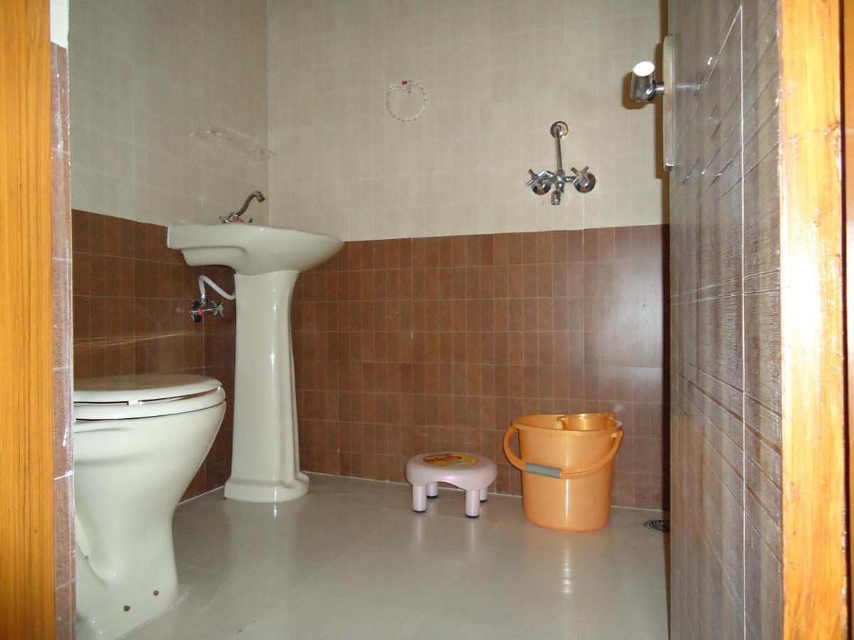 Basil Walking Distance From Taj Mahal Agra *