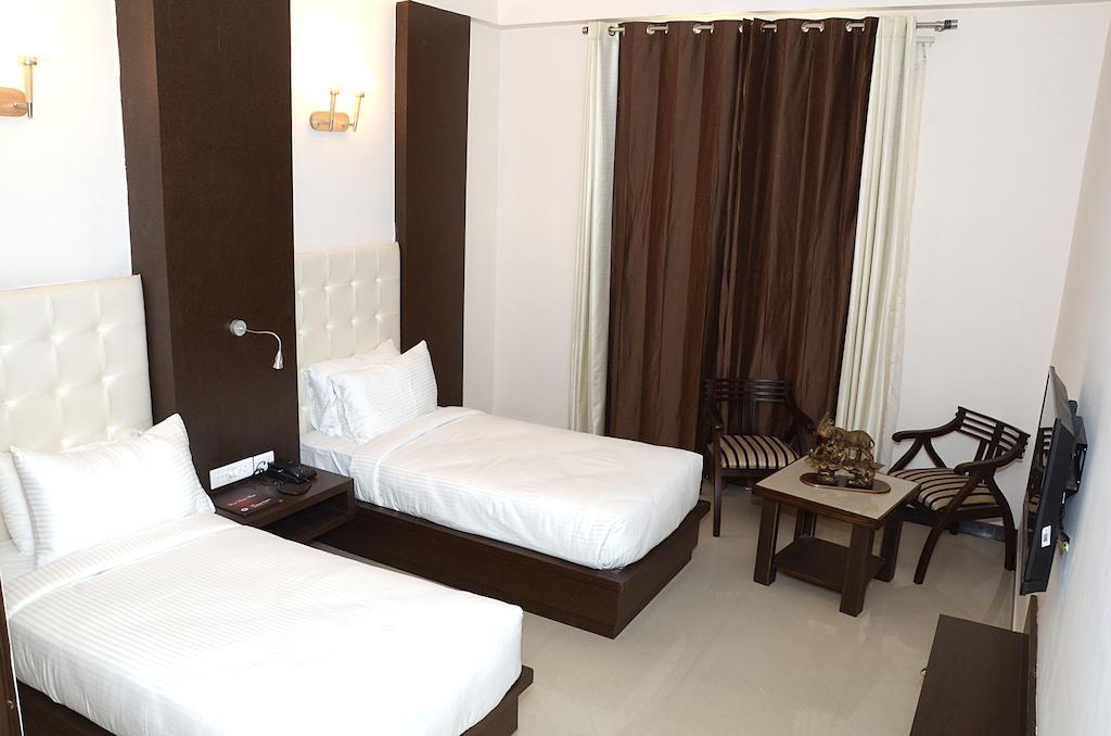 Crimson Palace 3* Agra (Uttar Pradesh)