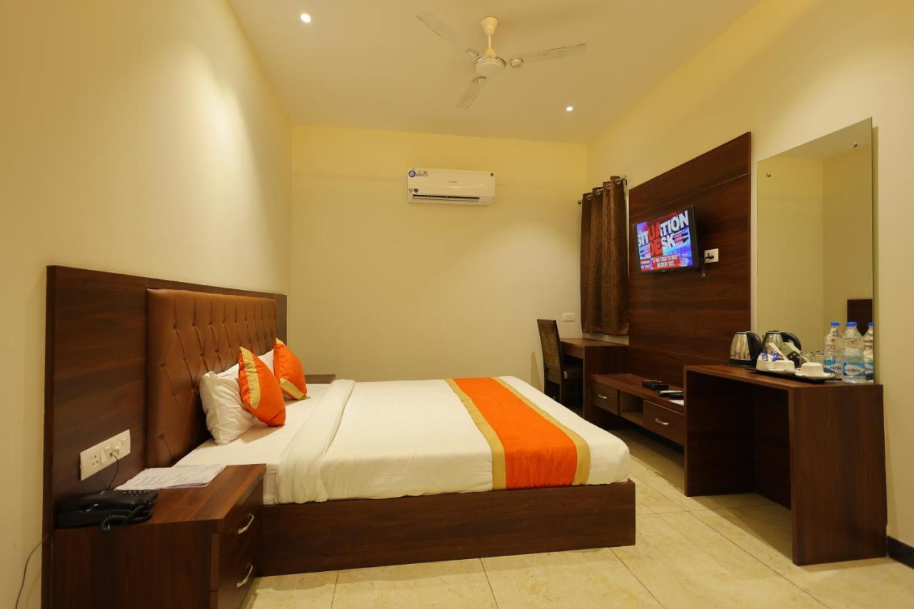 The Grand Tree Agra 2* Agra (Uttar Pradesh)