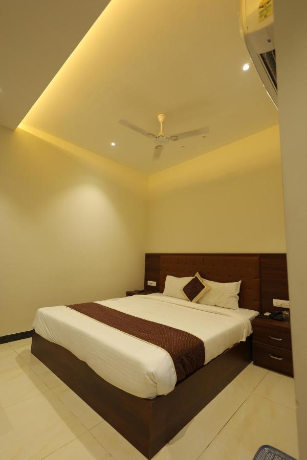 The Grand Tree Agra Hotel 2*