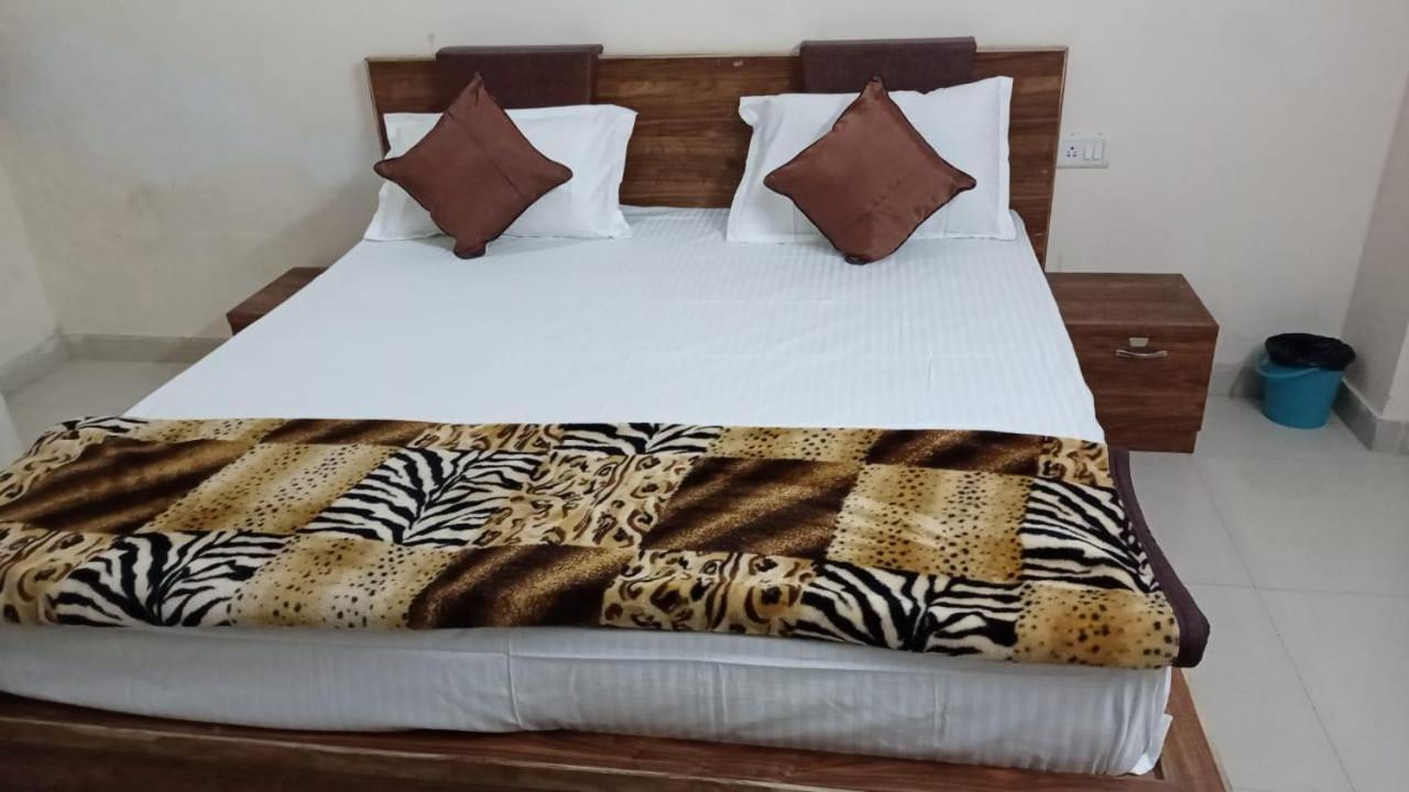 Viraj Palace By Wb Hotel Agra (Uttar Pradesh)