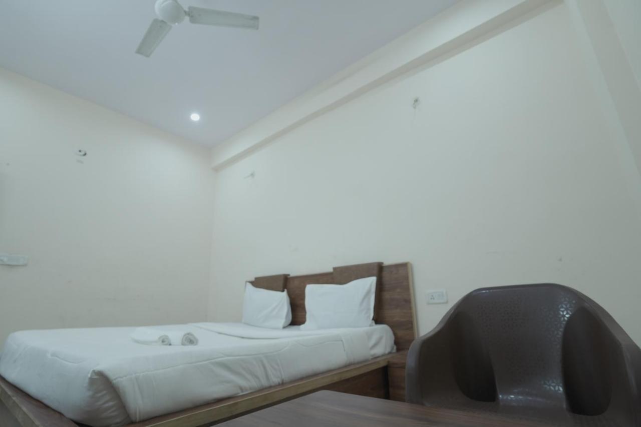 Hotel Viraj Palace By Wb