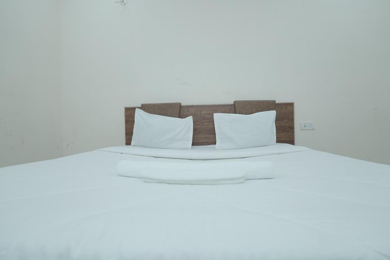 Viraj Palace By Wb Hotel Agra (Uttar Pradesh)