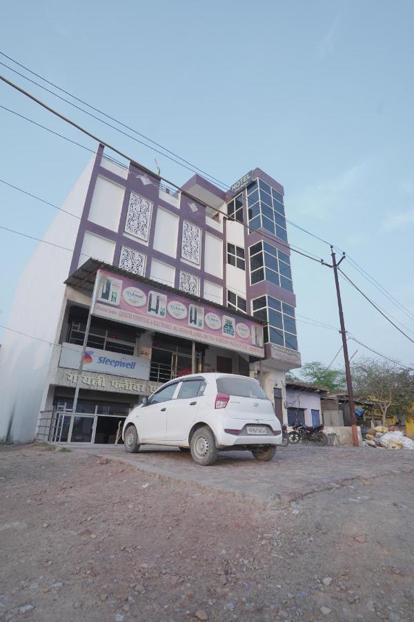 Viraj Palace By Wb Hotel *