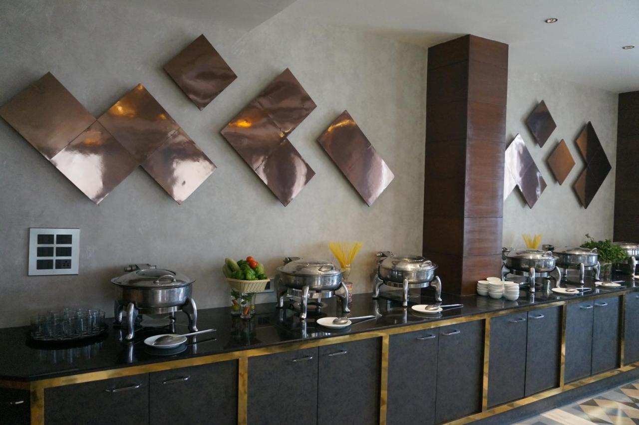 Neel Clarks Express Agra (Uttar Pradesh)