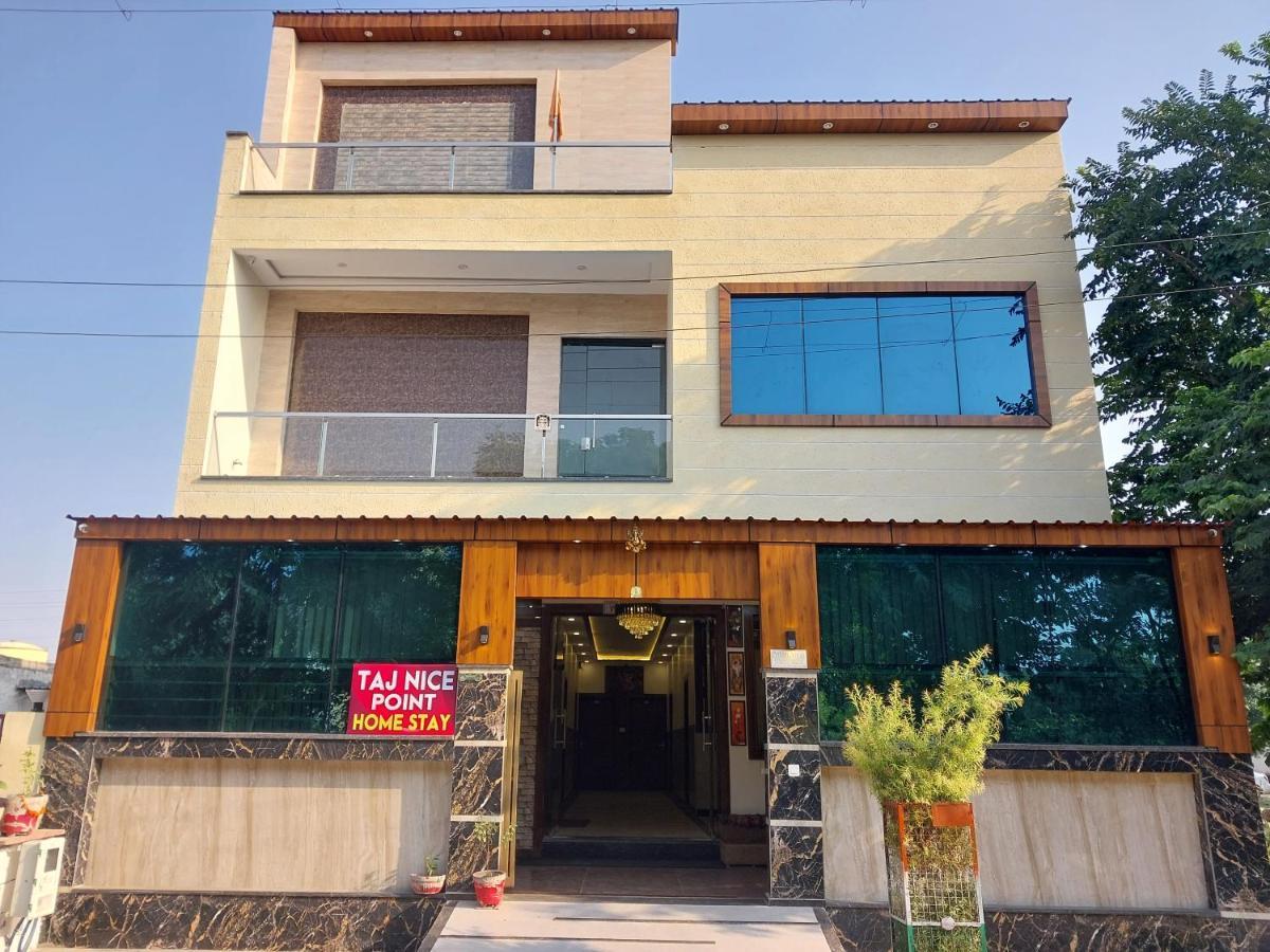 Taj Point Manage By Taj Sunrise Group Agra (Uttar Pradesh)