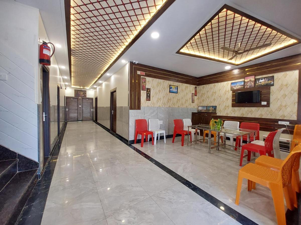 Taj Point Manage By Taj Sunrise Group *