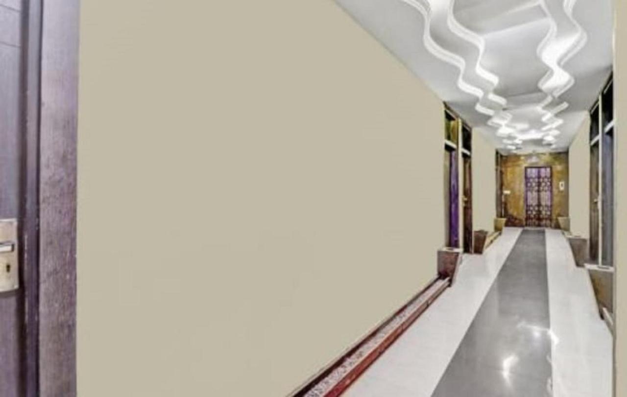 Hotel Om Sai Nath & Restaurant By Wb *