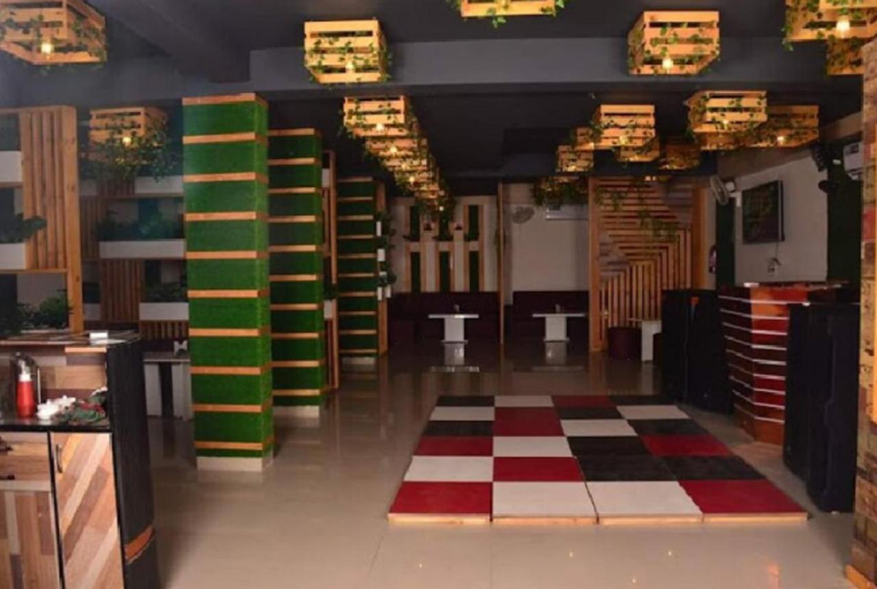 7 Spices Restaurant & Banquet By Wb Hotel *