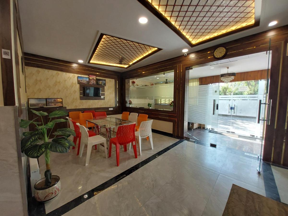 Taj Point Manage By Taj Sunrise Group Homestay *