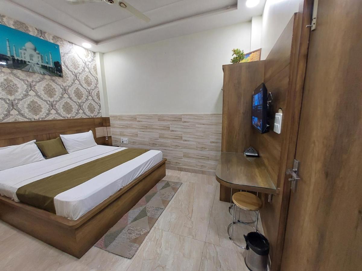 Taj Point Manage By Taj Sunrise Group