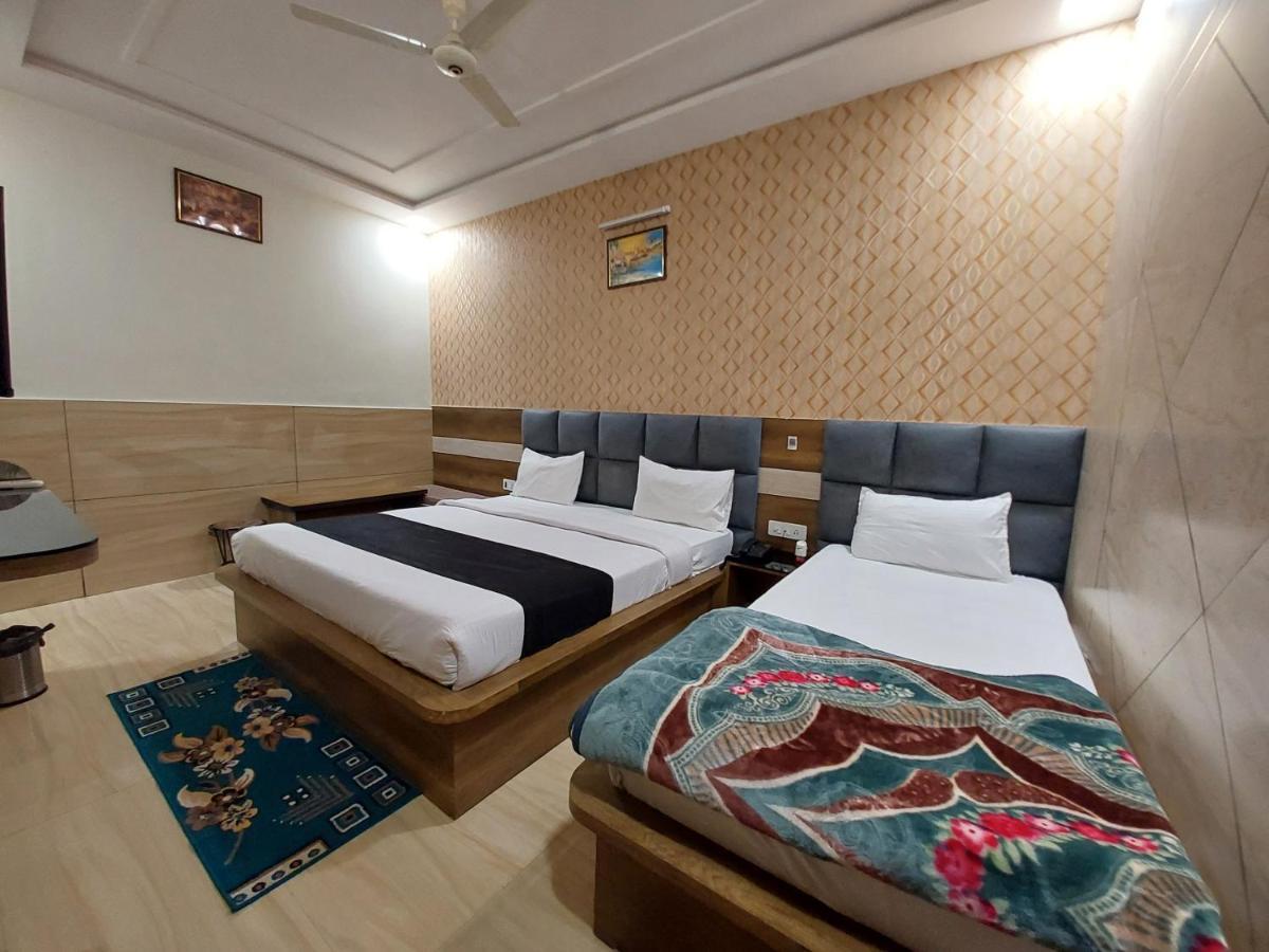 Taj Point Manage By Taj Sunrise Group