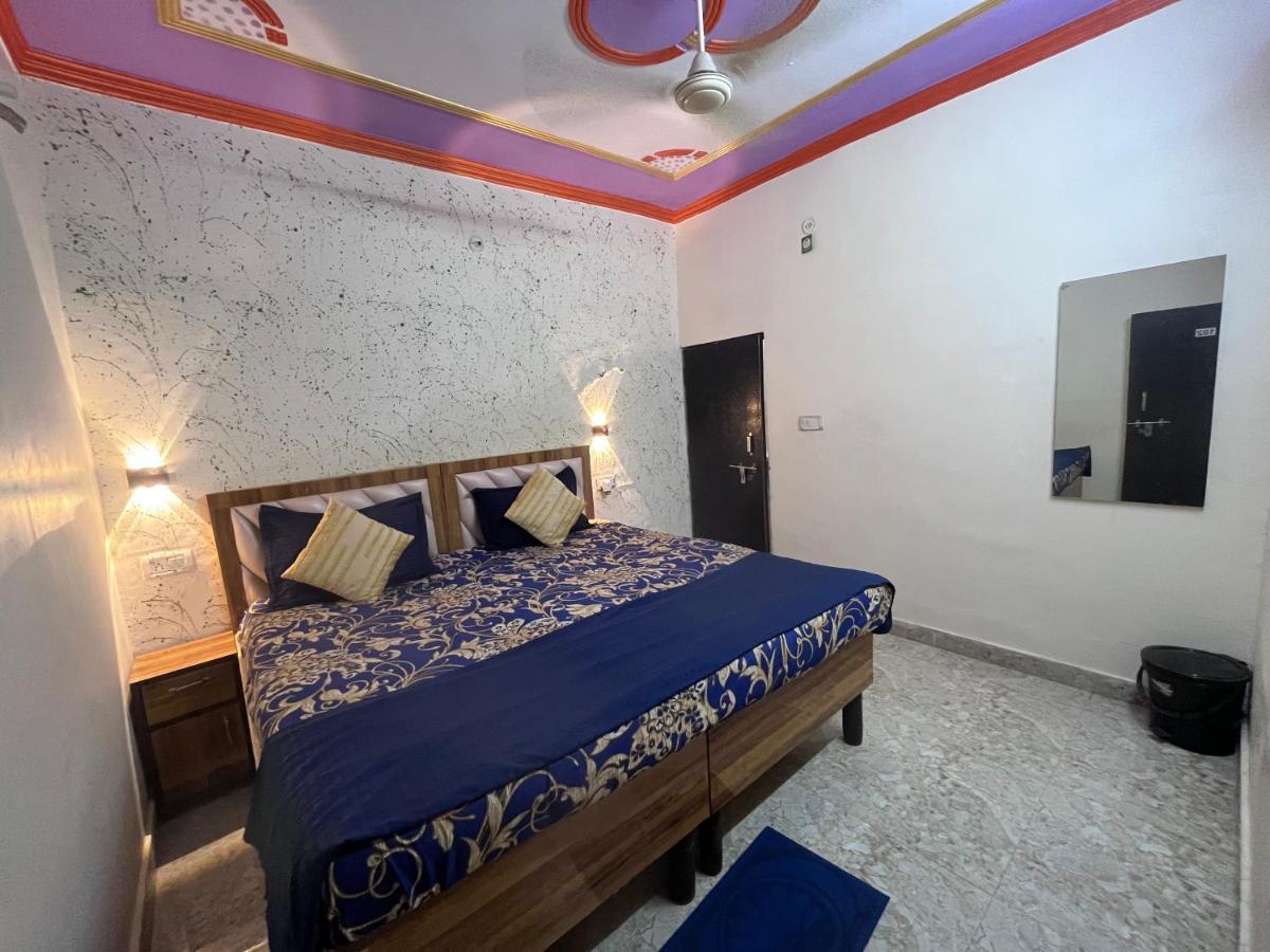 Genesis Homestay Hostel *