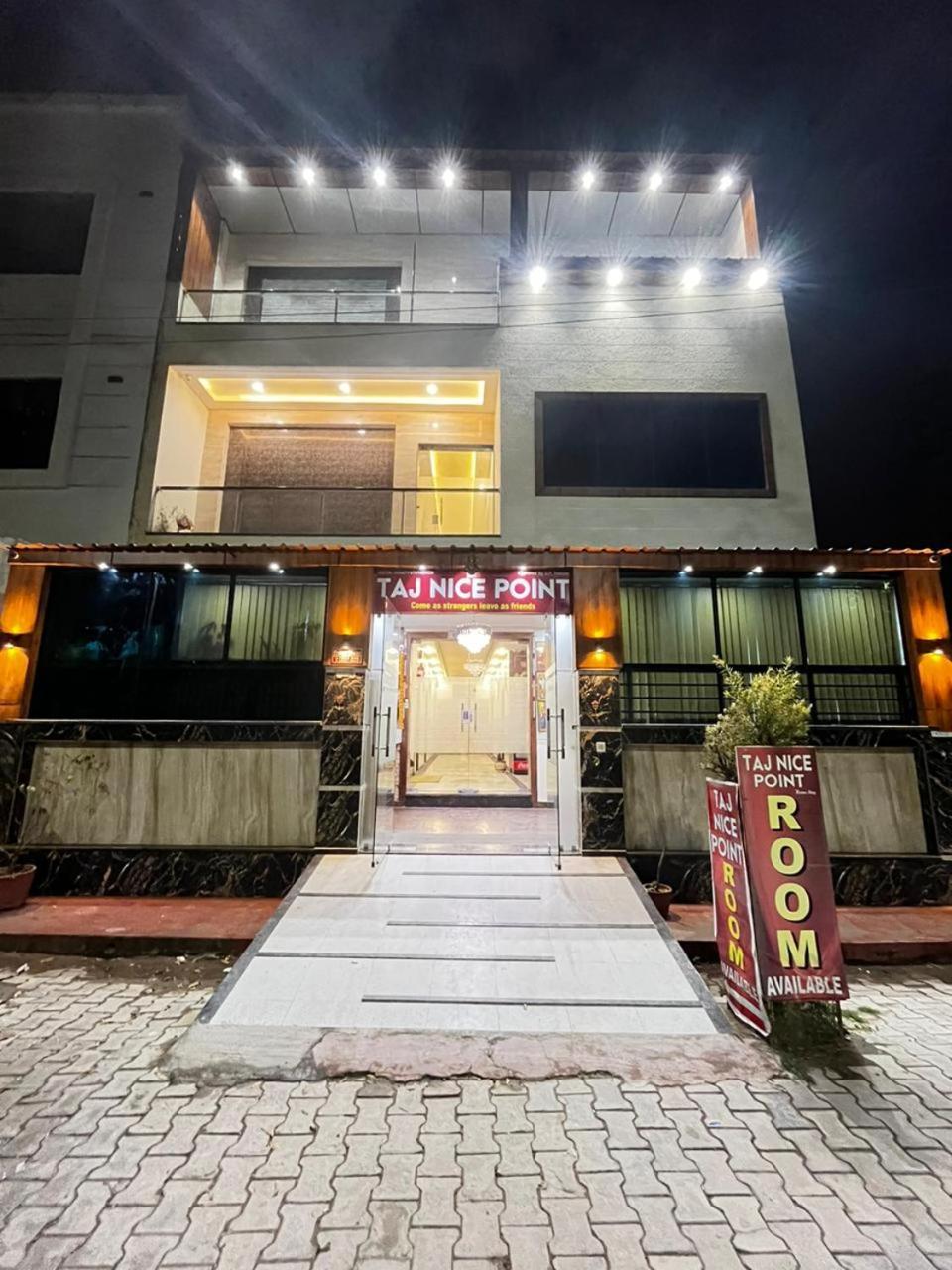 Taj Point Manage By Taj Sunrise Group