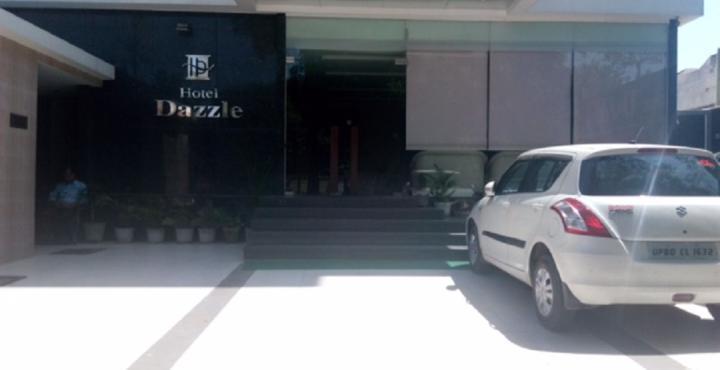 Dazzle By One Earth Hotel 3*