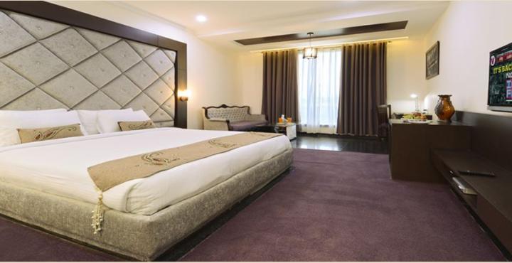 Hotel Crimson Palace