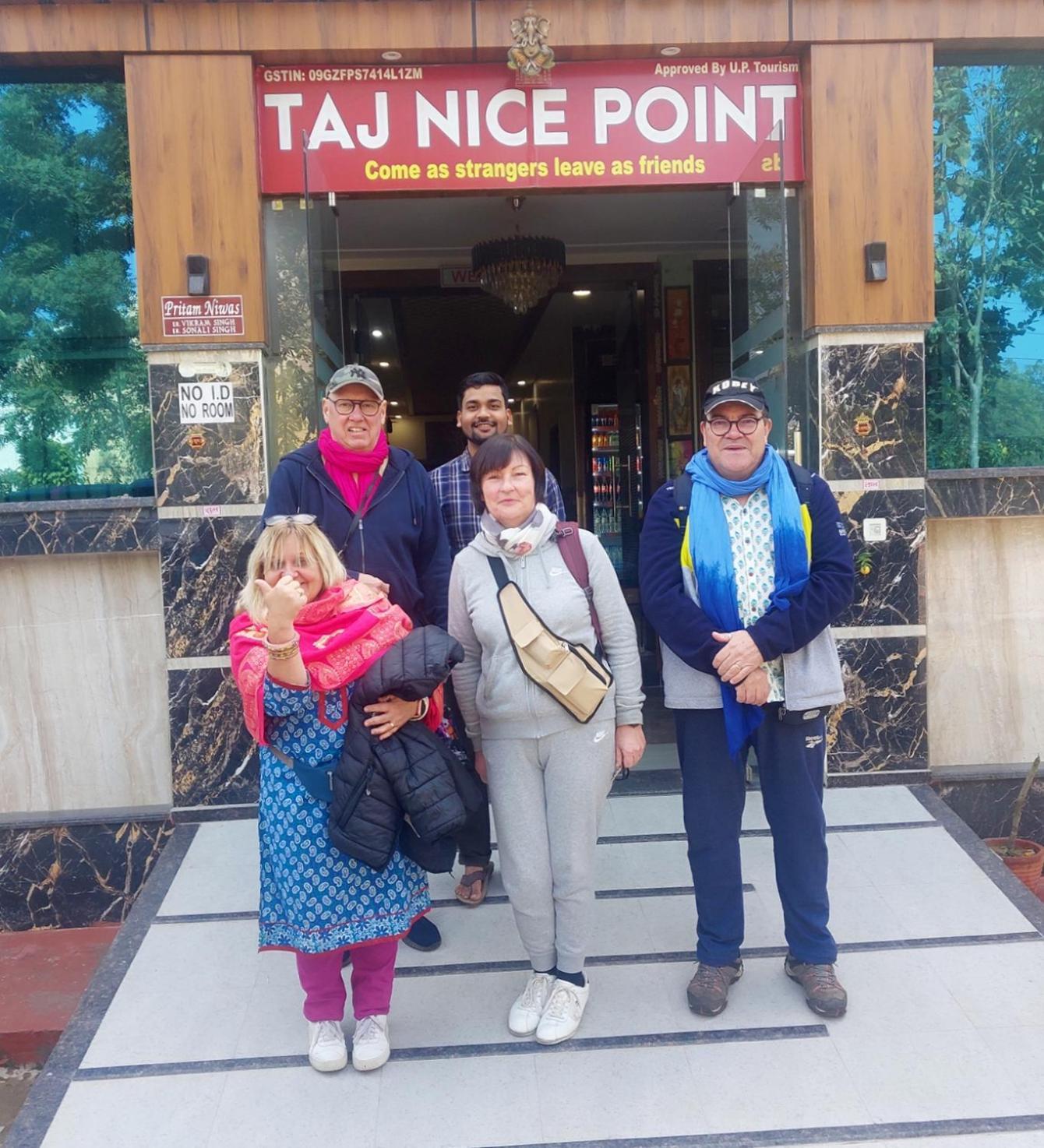 Taj Point Manage By Taj Sunrise Group Homestay