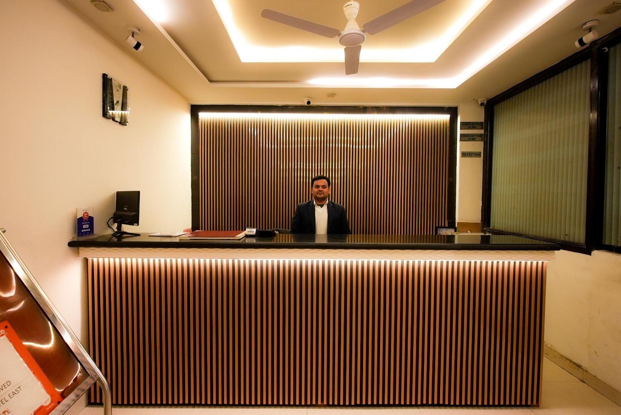 Hotel Dazzling East Gate 3*