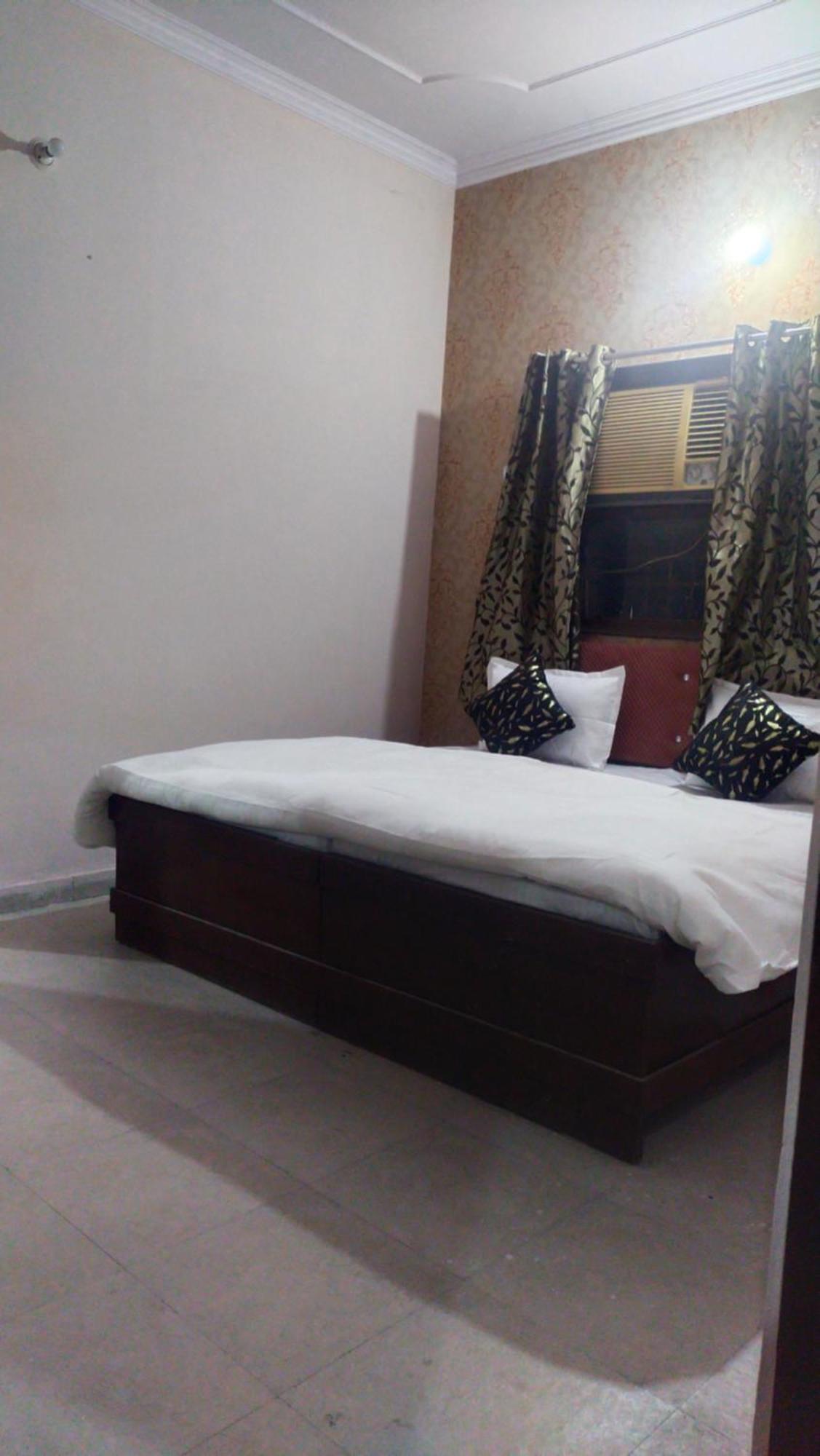 Dream Taj Family 200mtr From Taj Mahal * Agra (Uttar Pradesh)