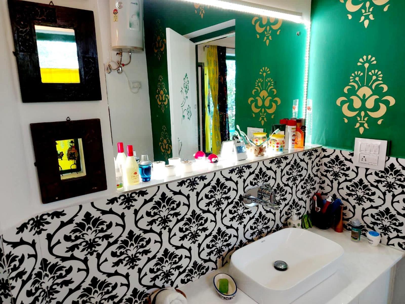 The Coral House By The Taj Homestay *
