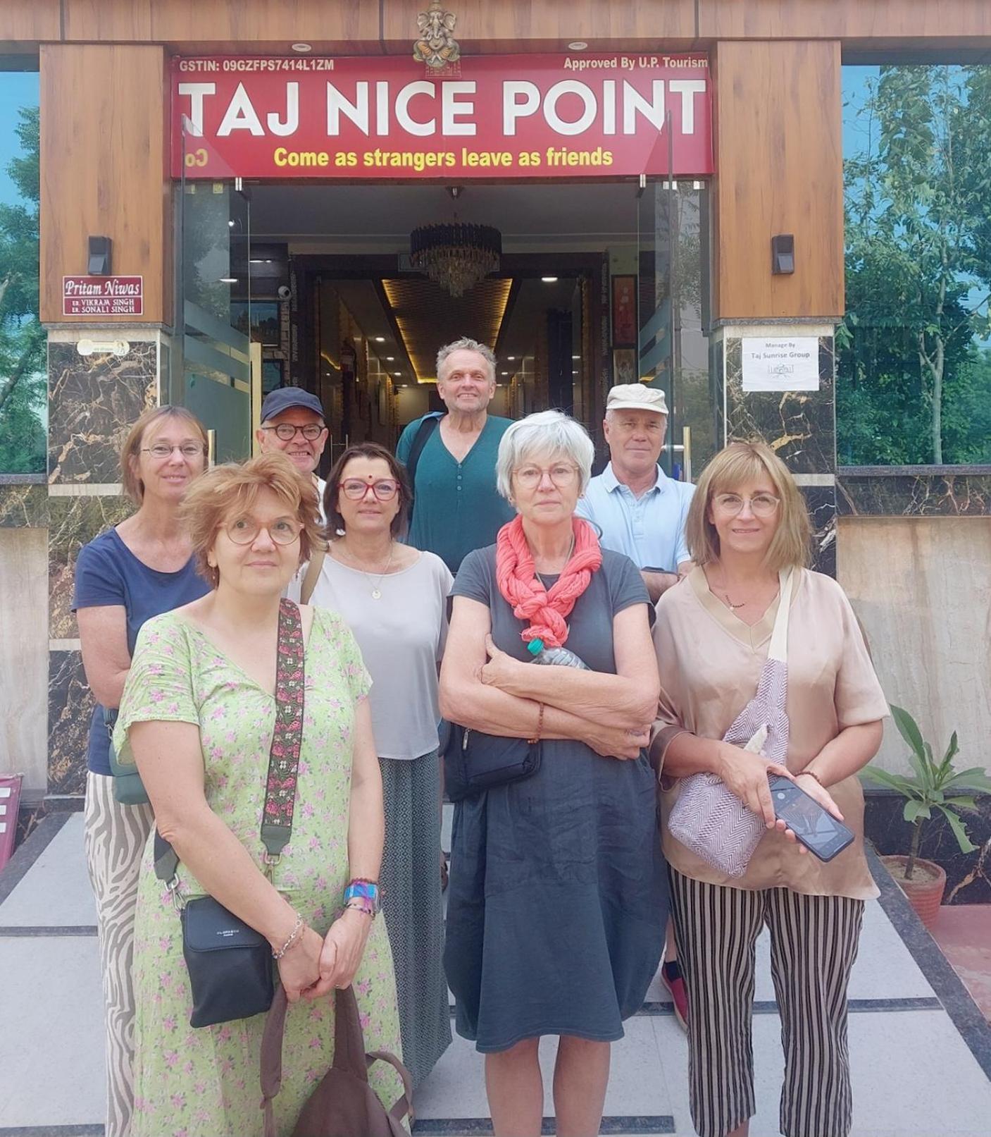 Taj Point Manage By Taj Sunrise Group Homestay Agra (Uttar Pradesh)