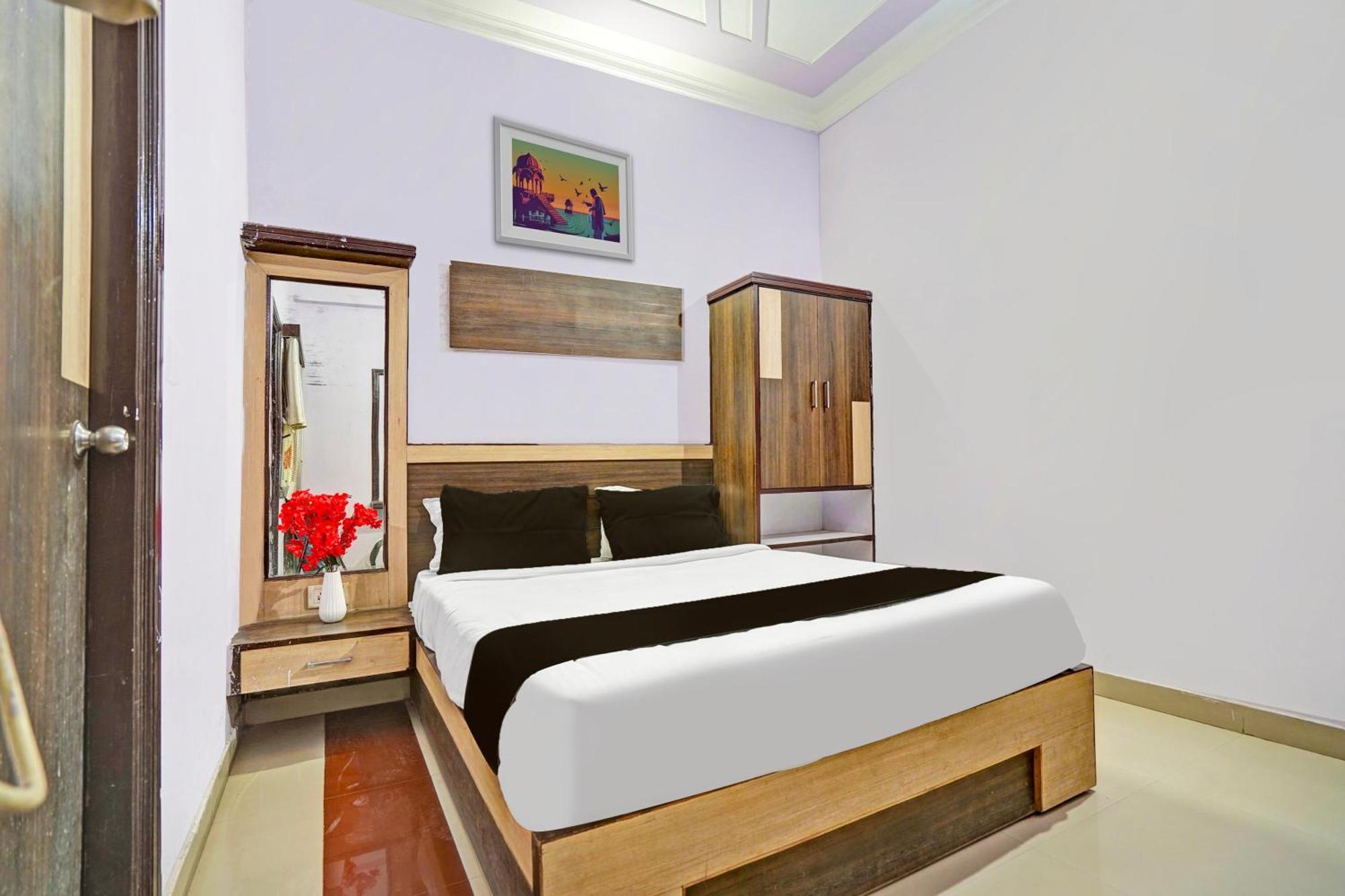 Hotel Golden Bard