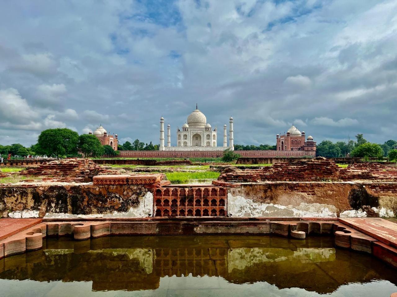 Taj Point Manage By Taj Sunrise Group Homestay Agra (Uttar Pradesh)