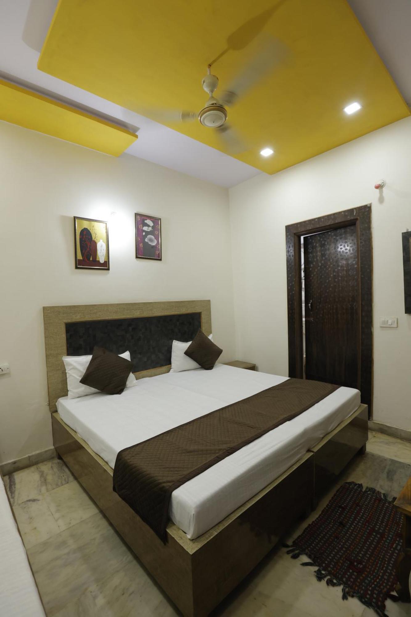 Homestay Basil Walking Distance From Taj Mahal Agra