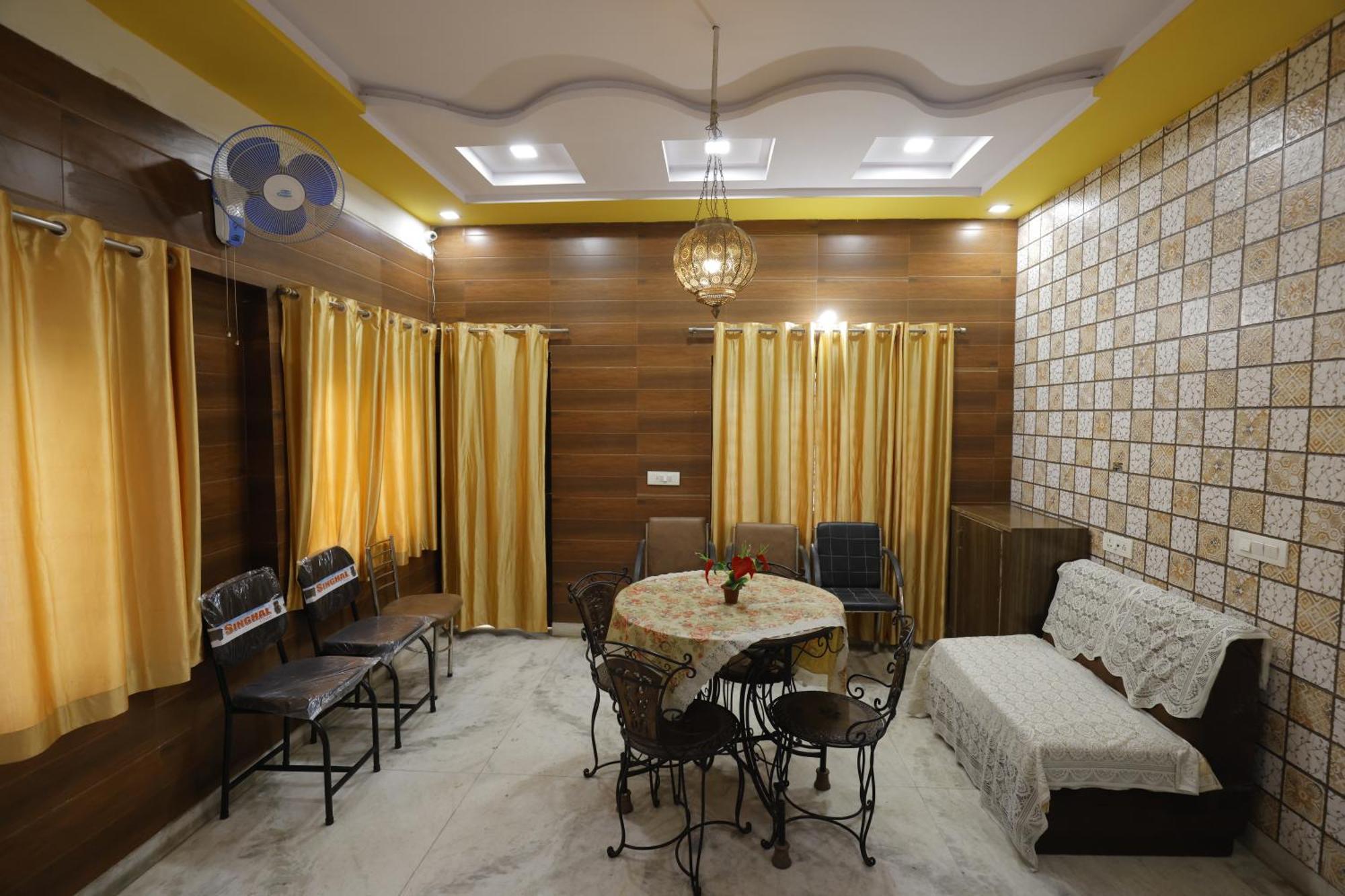 Basil Walking Distance From Taj Mahal Agra Homestay *