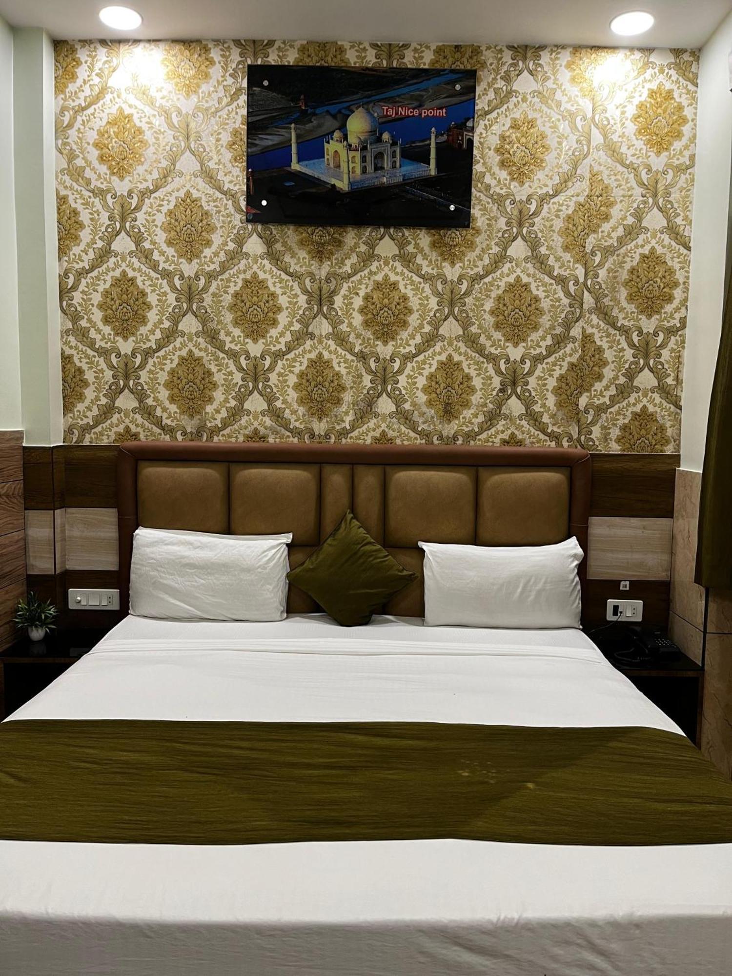 Taj Point Manage By Taj Sunrise Group Homestay
