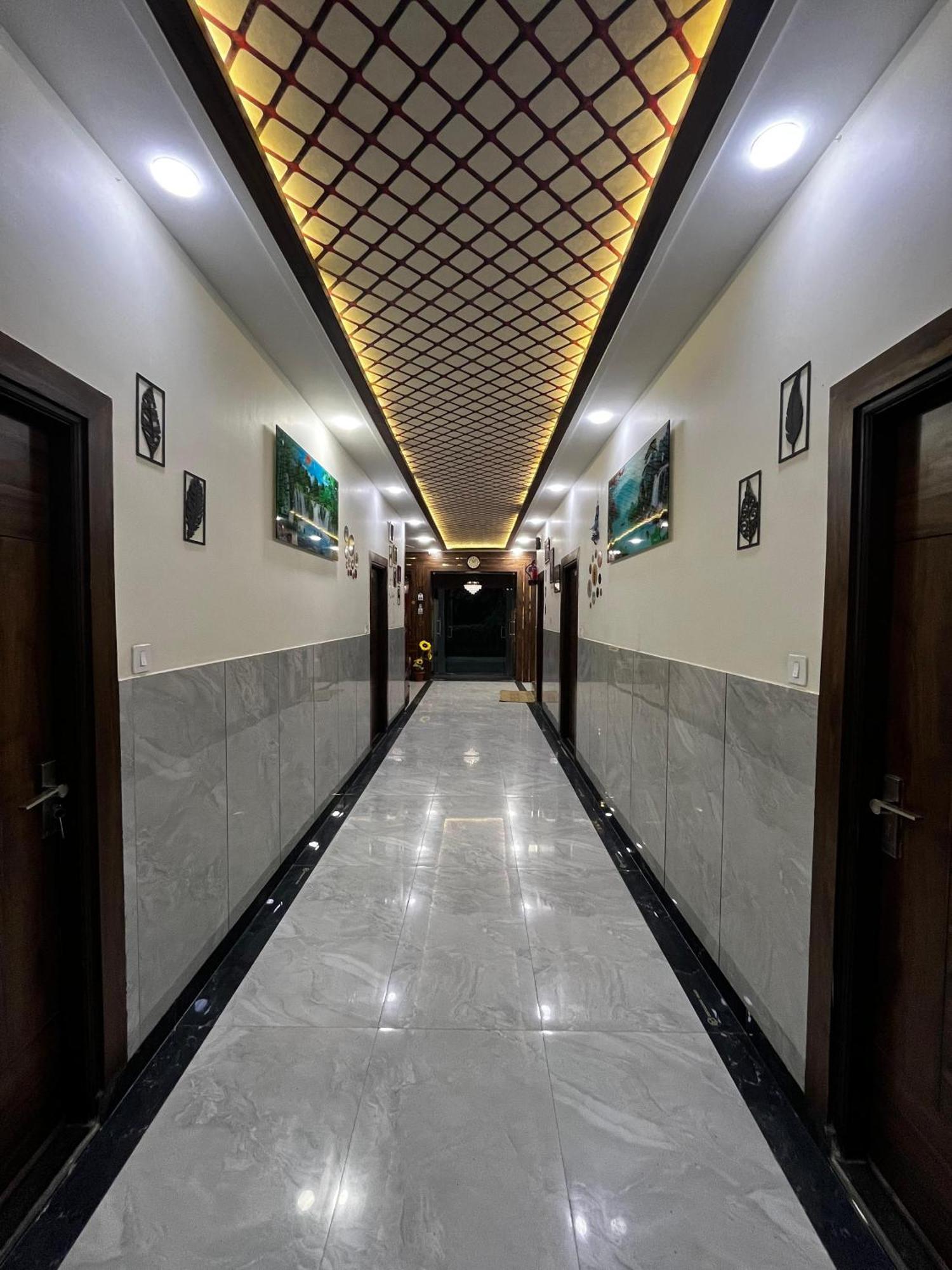 Taj Point Manage By Taj Sunrise Group Homestay *