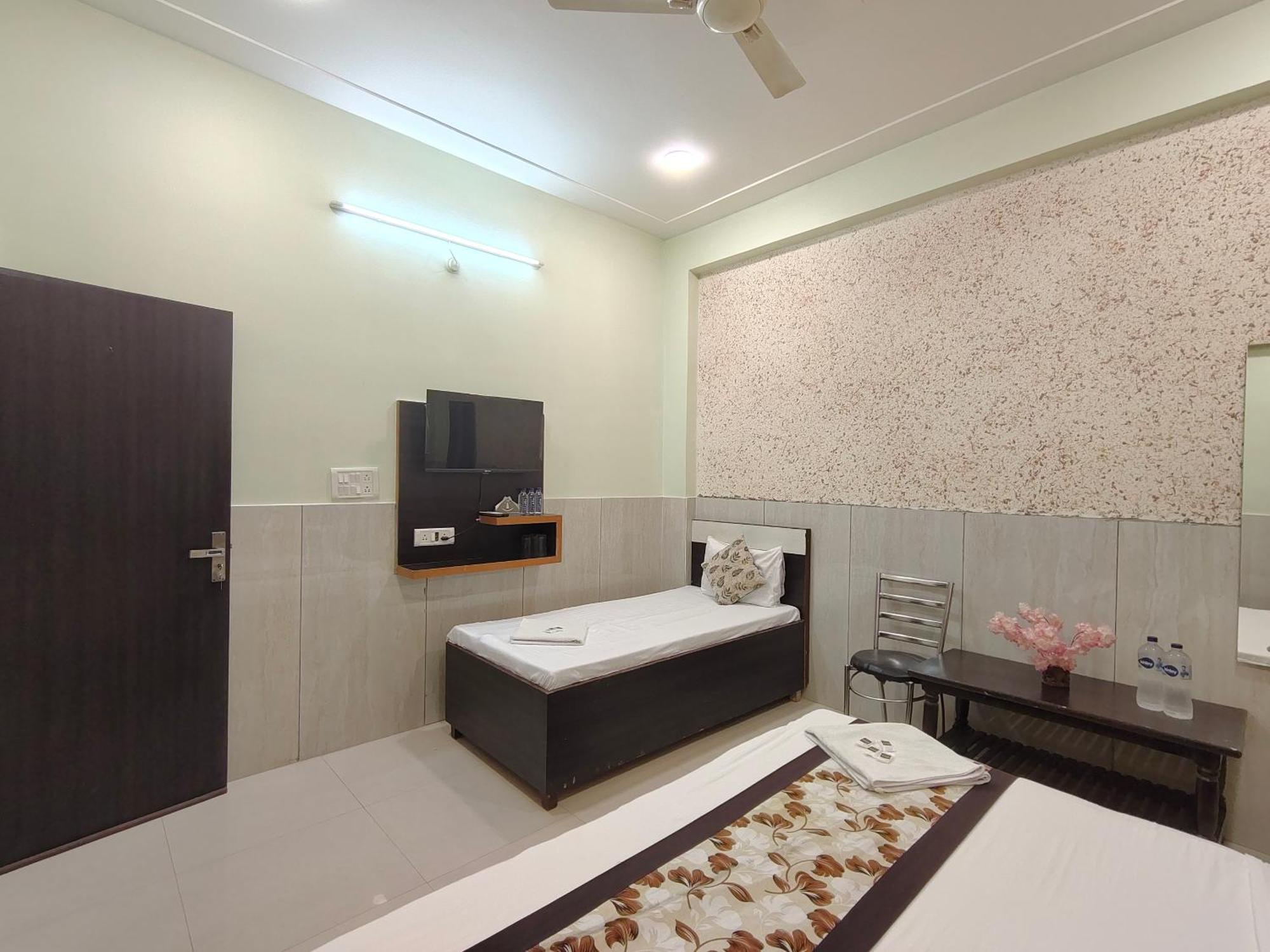 Homestay Taj Rama Manage By Taj Sunrise Group Agra (Uttar Pradesh)