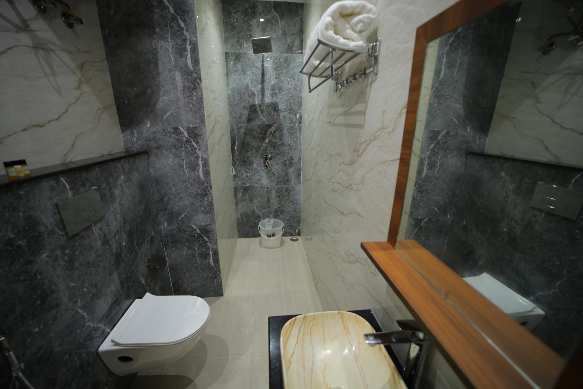 Dev 3* Agra (Uttar Pradesh)