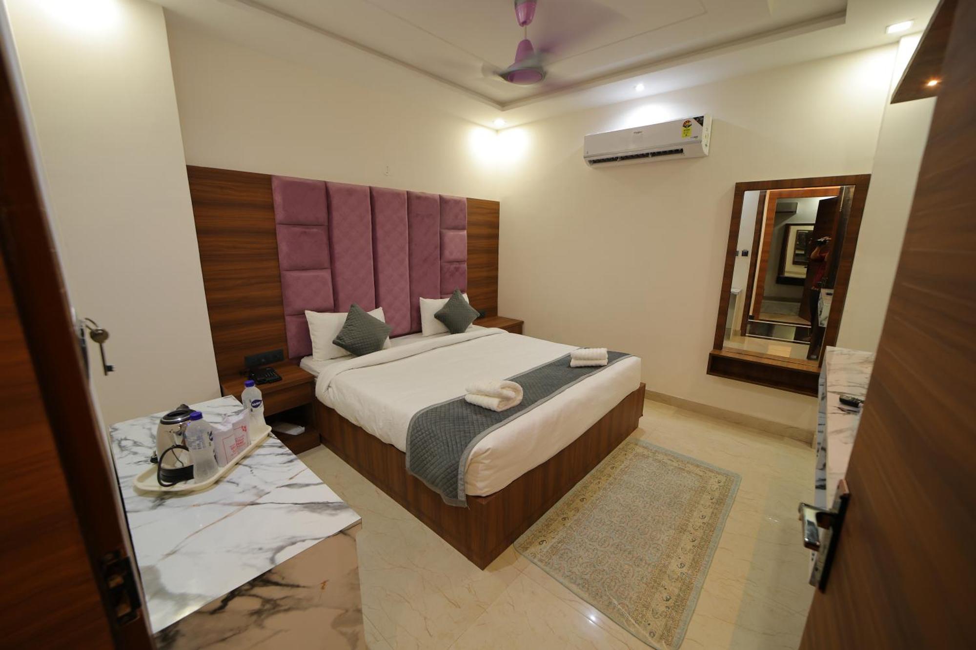 Dev Hotel 3*