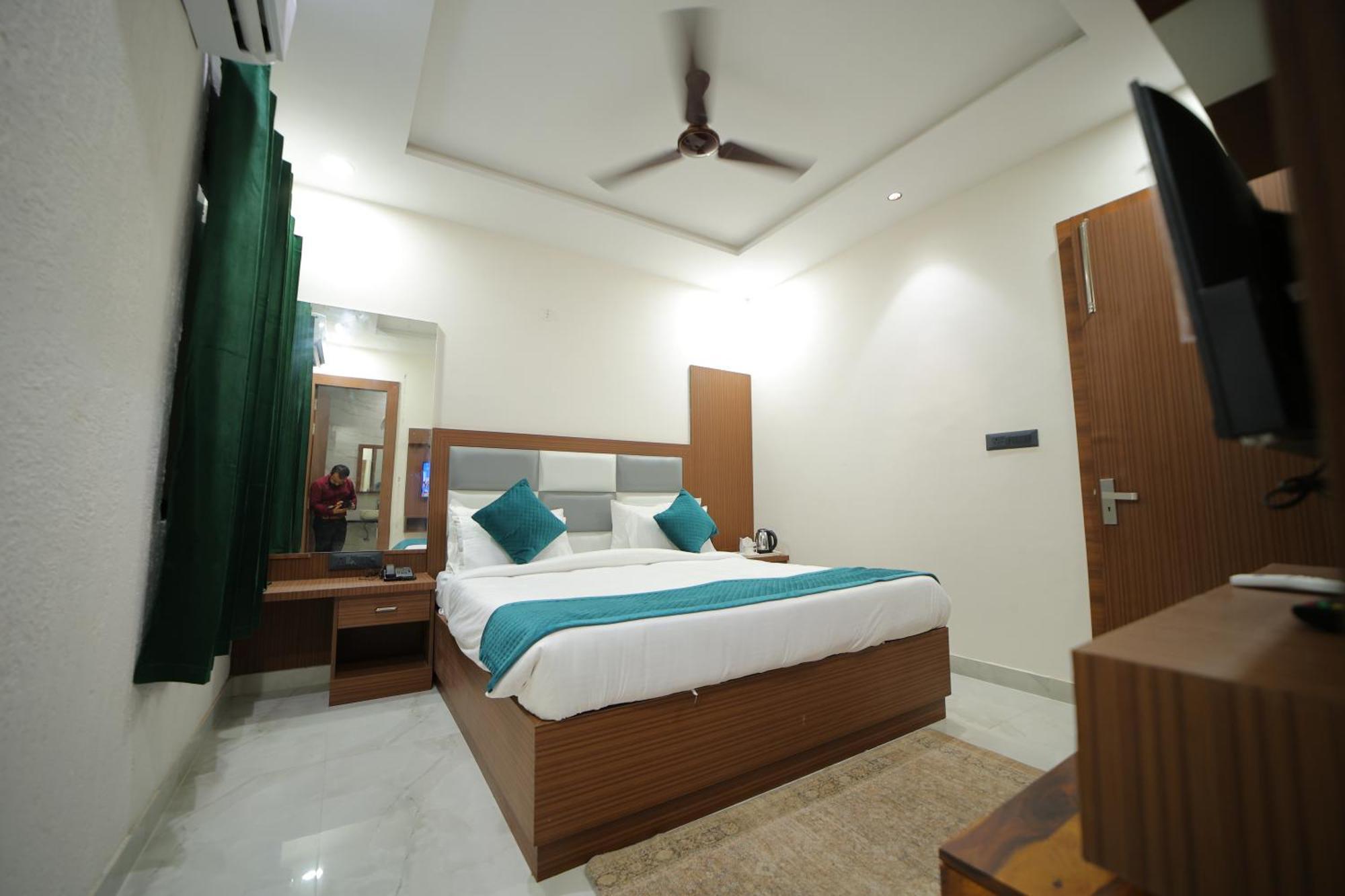 Hotel Dev Agra (Uttar Pradesh)