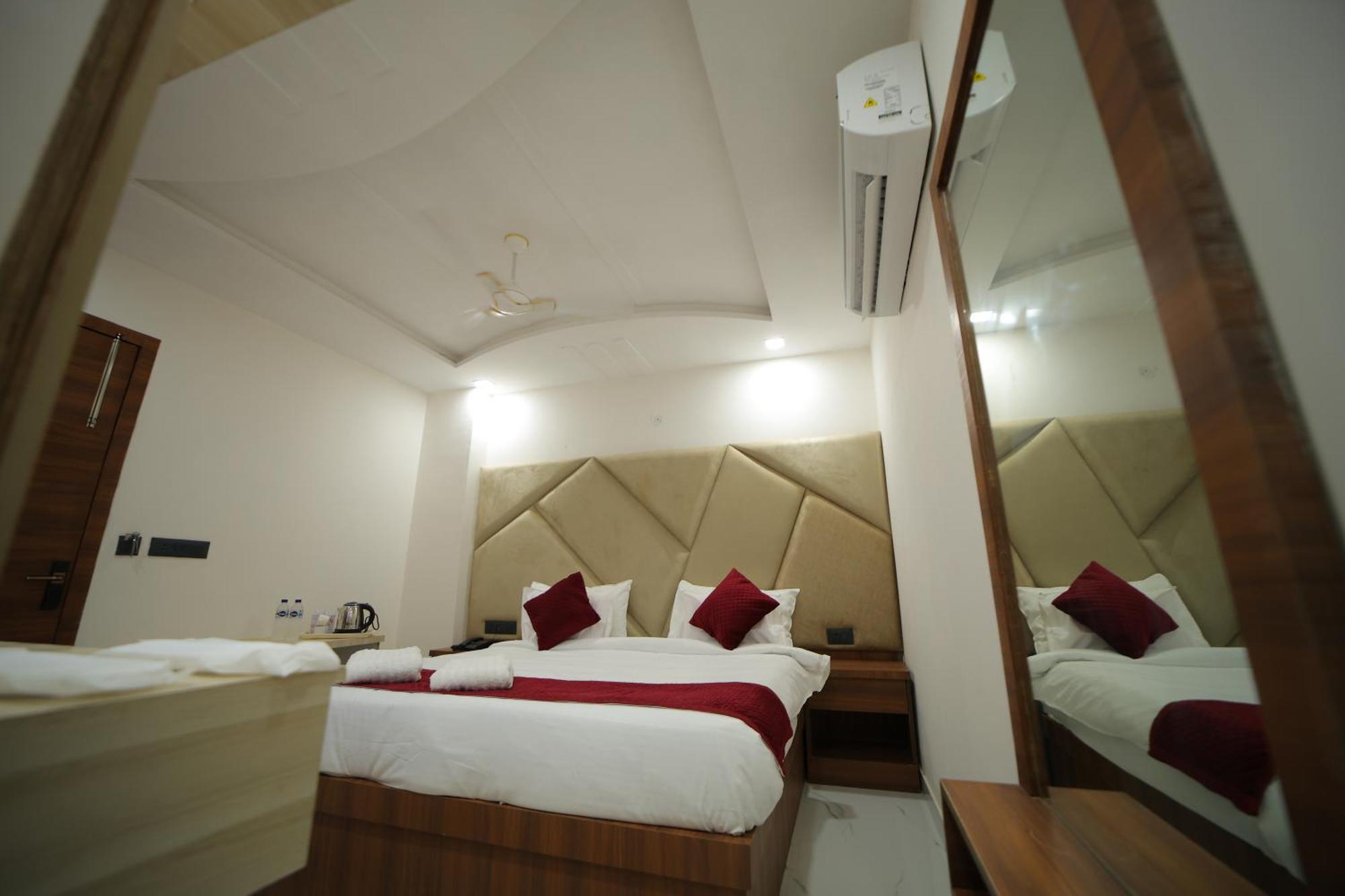 Dev Hotel