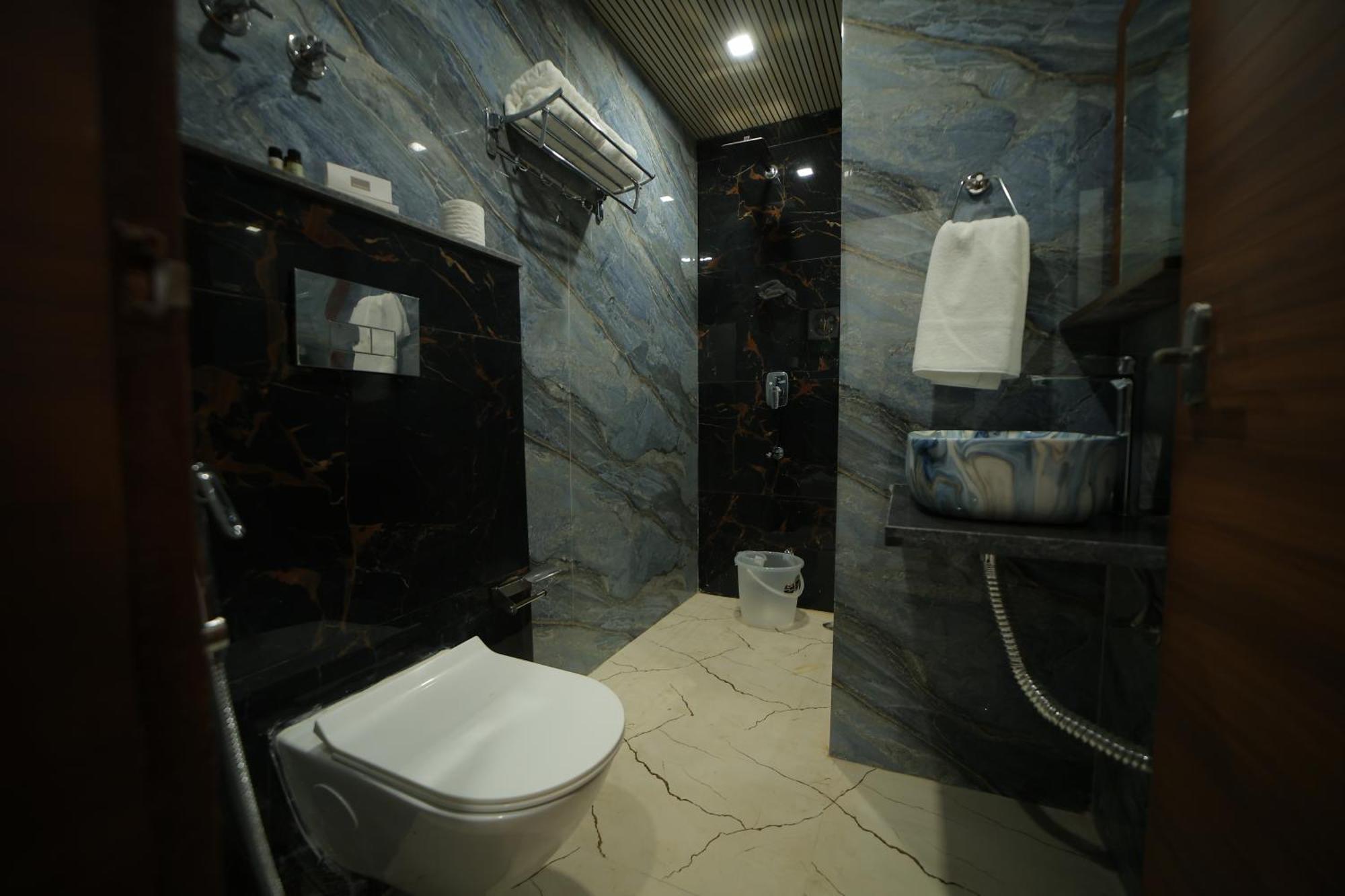 Hotel Dev 3*