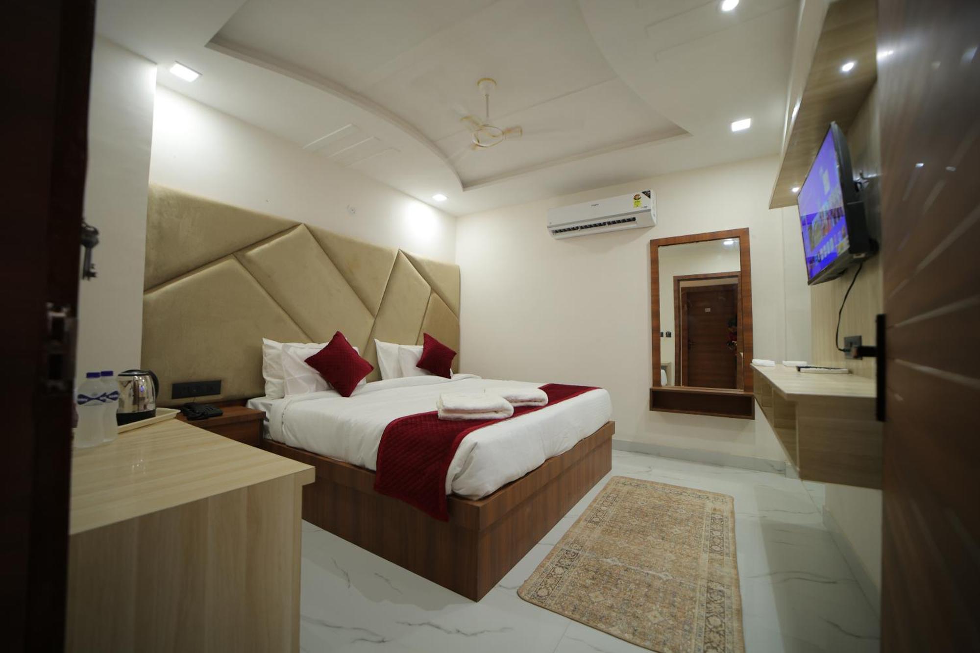 Dev 3* Agra (Uttar Pradesh)