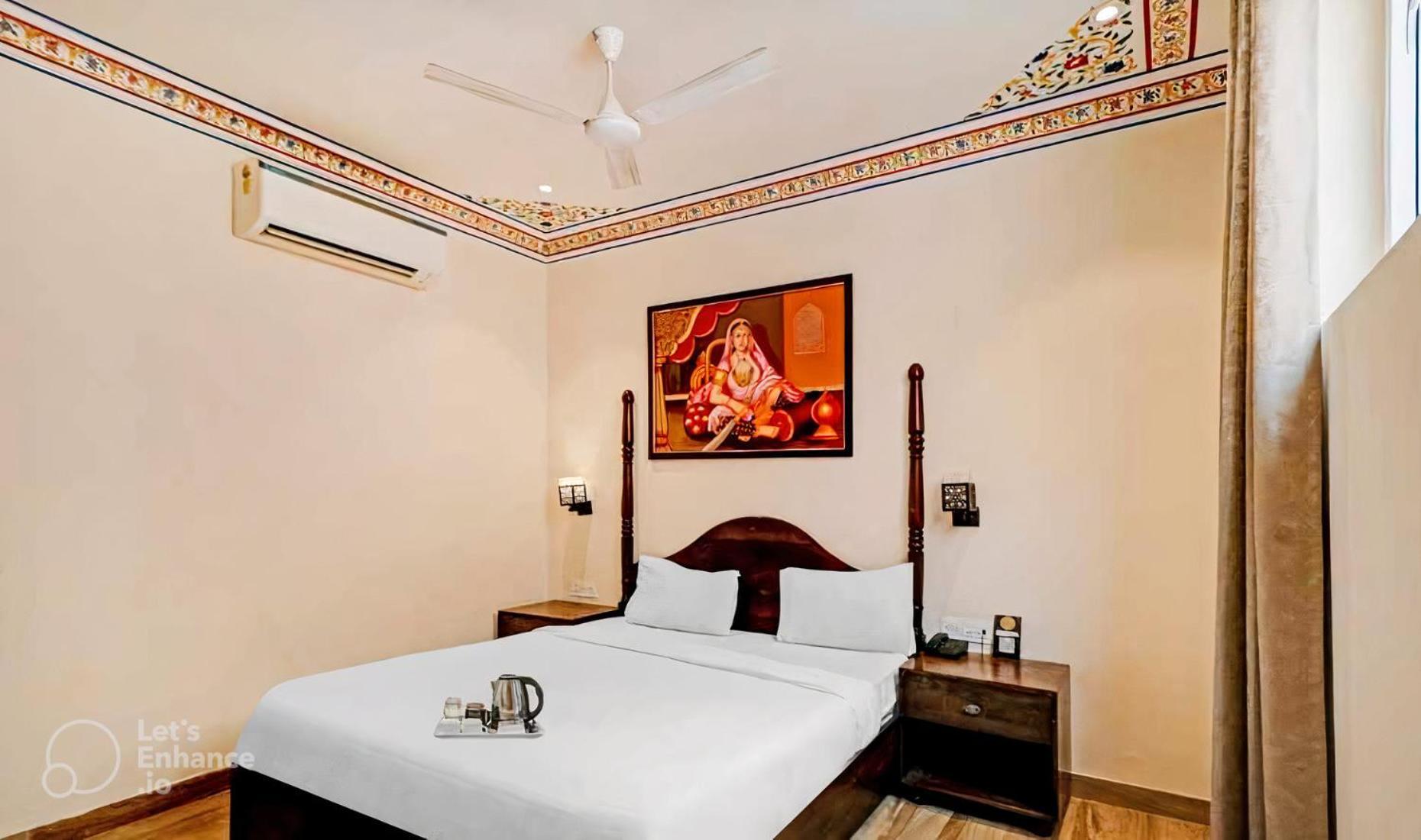 Sahibs Royal - Near Taj Mahal 3*