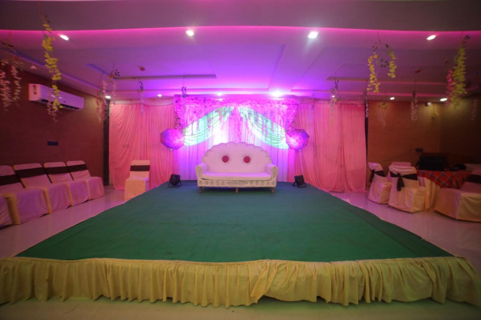 Hotel Dev Agra (Uttar Pradesh)