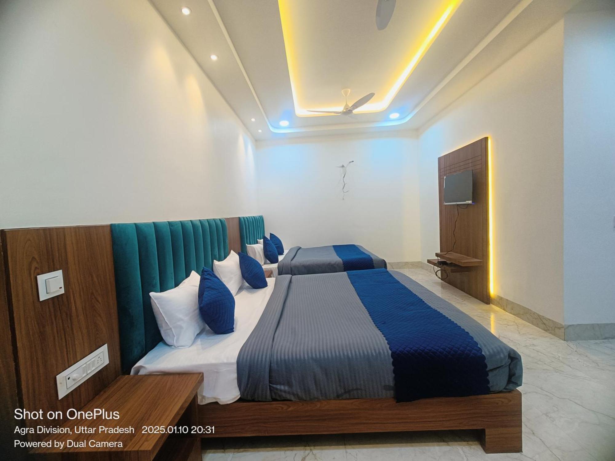 Agra Bliss A Luxury *