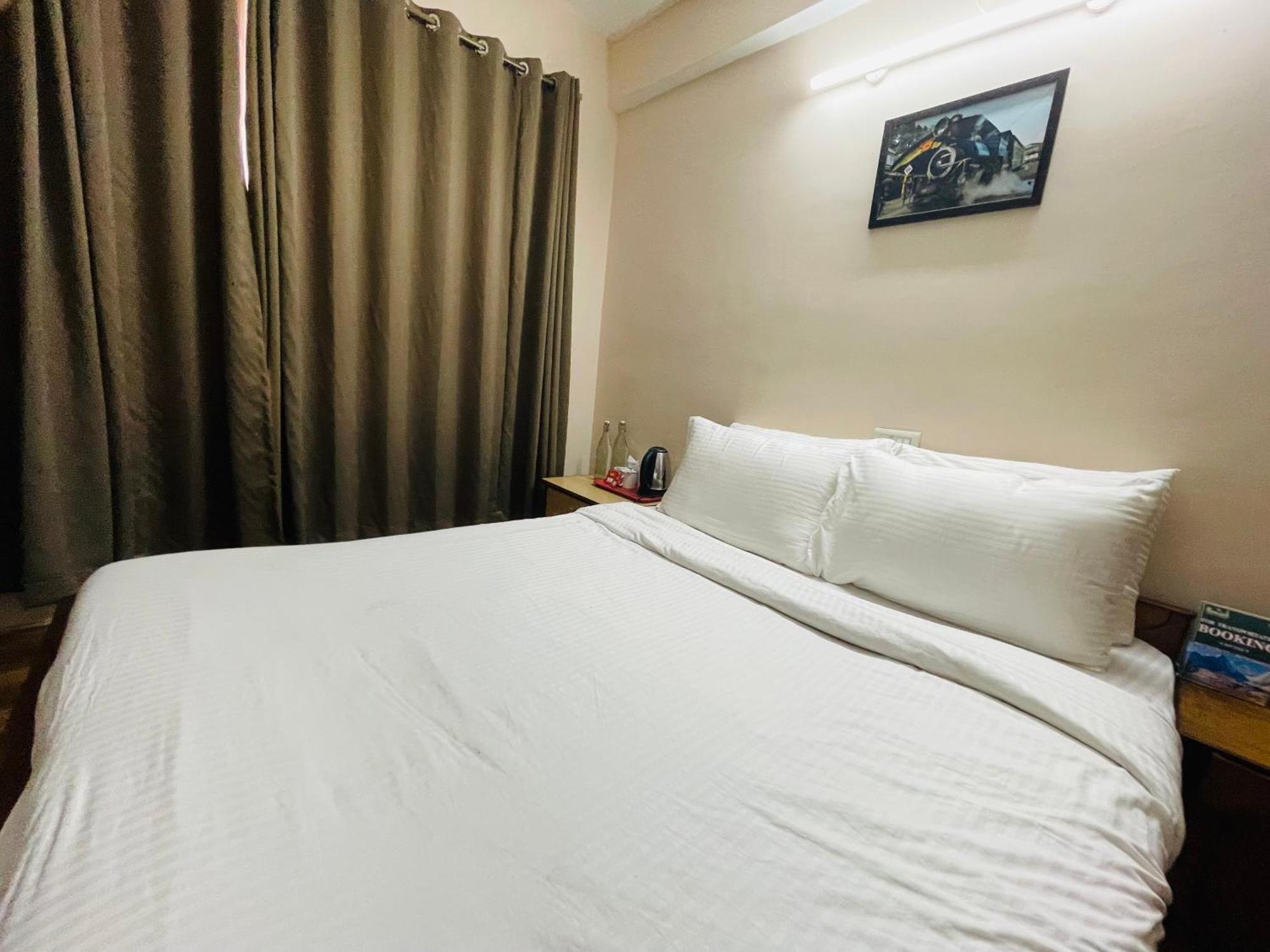 Zeal - In House Parking - 5g Wifi- Near Taj Mahal Guest house *