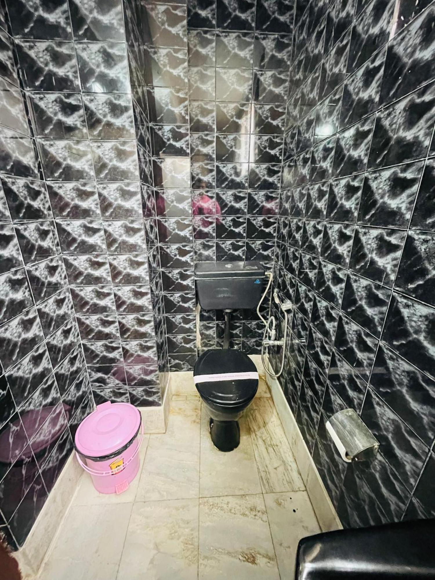 Zeal - In House Parking - 5g Wifi- Near Taj Mahal Agra (Uttar Pradesh)