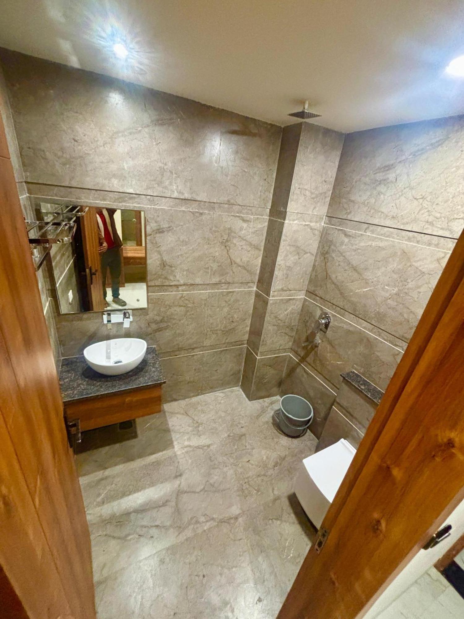 Hotel Majestic Heights 3*