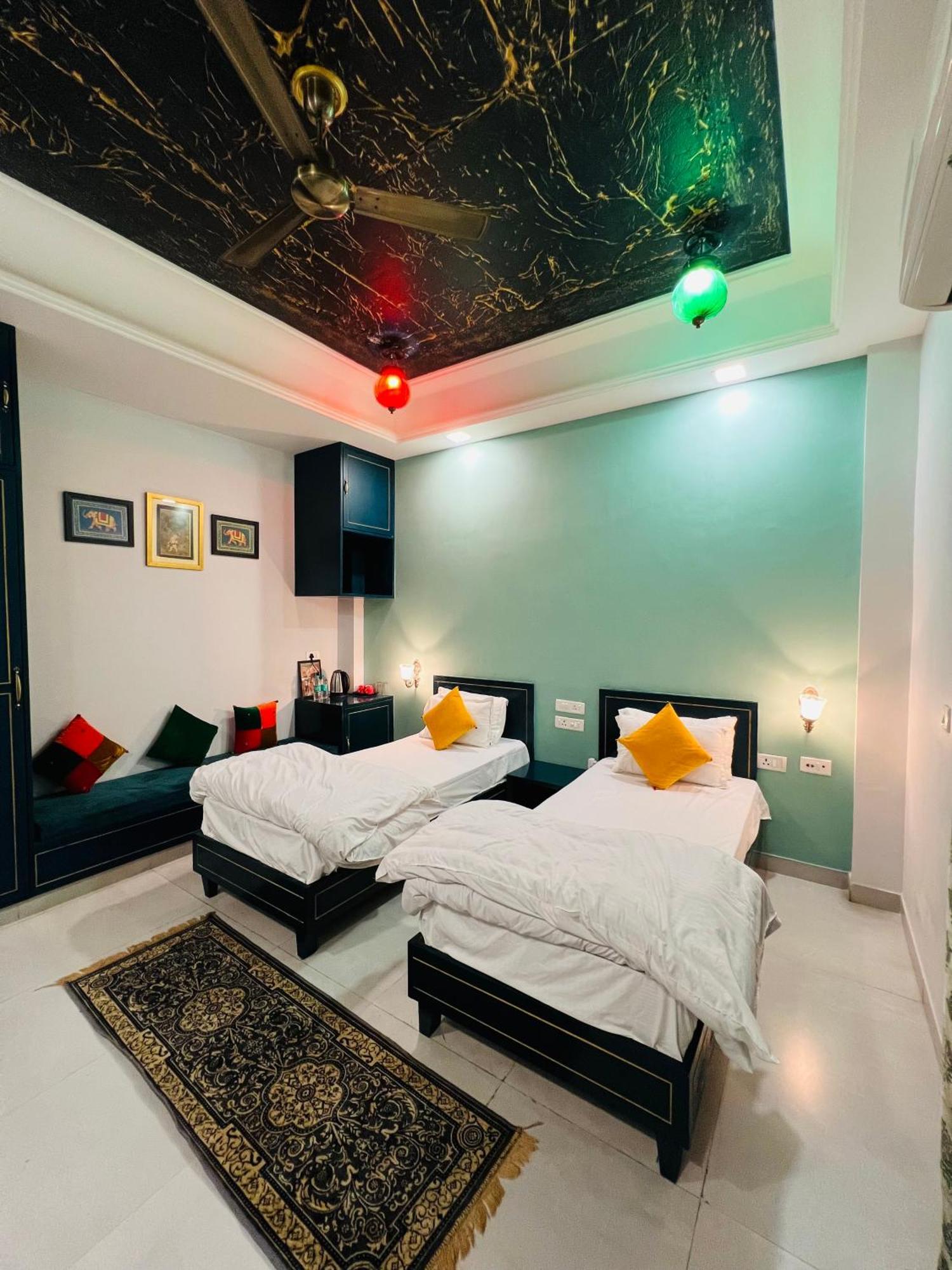 Homestay Shiv Kothi - *