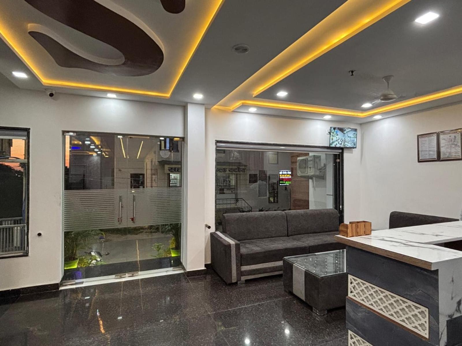 Hotel Ganga Palace - Dasaprakash Restuarant Agra (Uttar Pradesh)